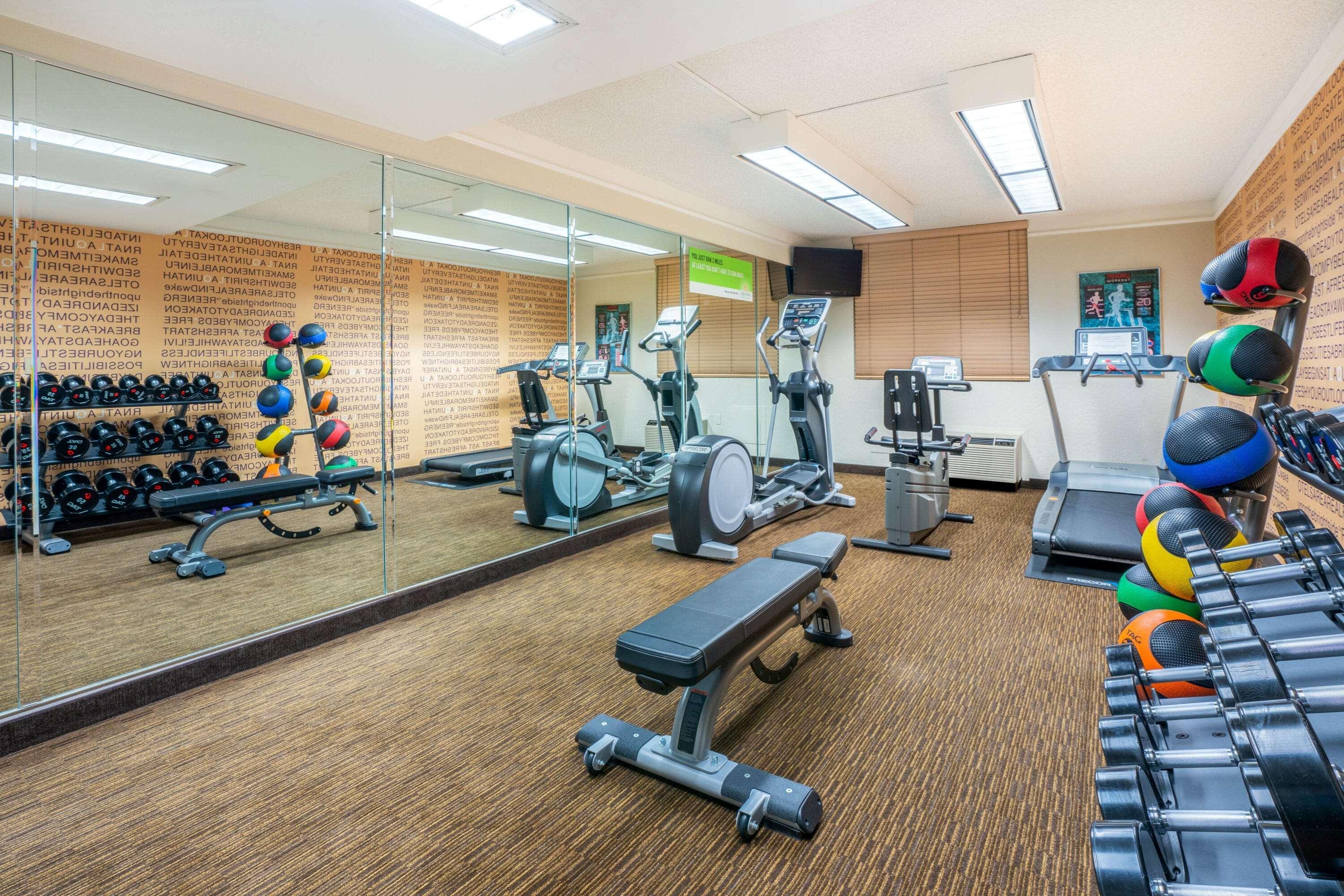 La Quinta By Wyndham Seattle Sea-Tac Airport Hotel SeaTac Ngoại thất bức ảnh